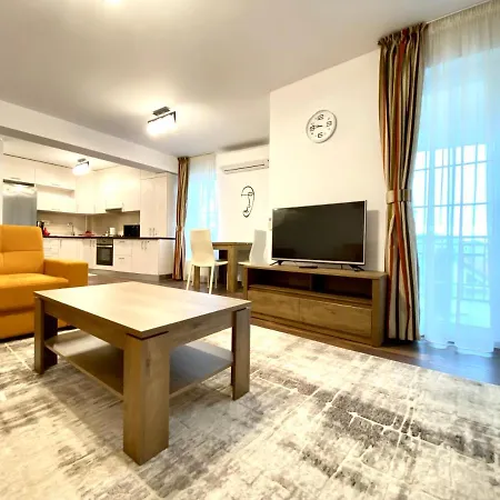 Schiller Flats 1 Apartment