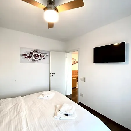 Schiller Flats 1 Brasov
