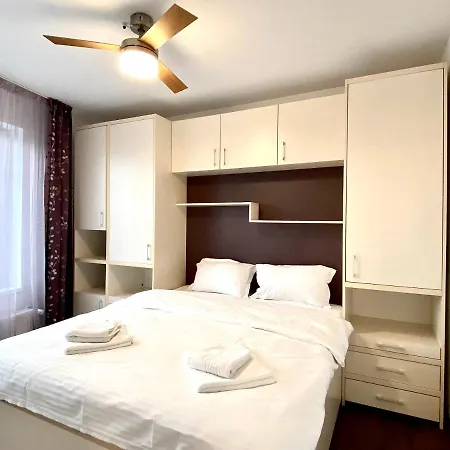 Schiller Flats 1 Apartment *